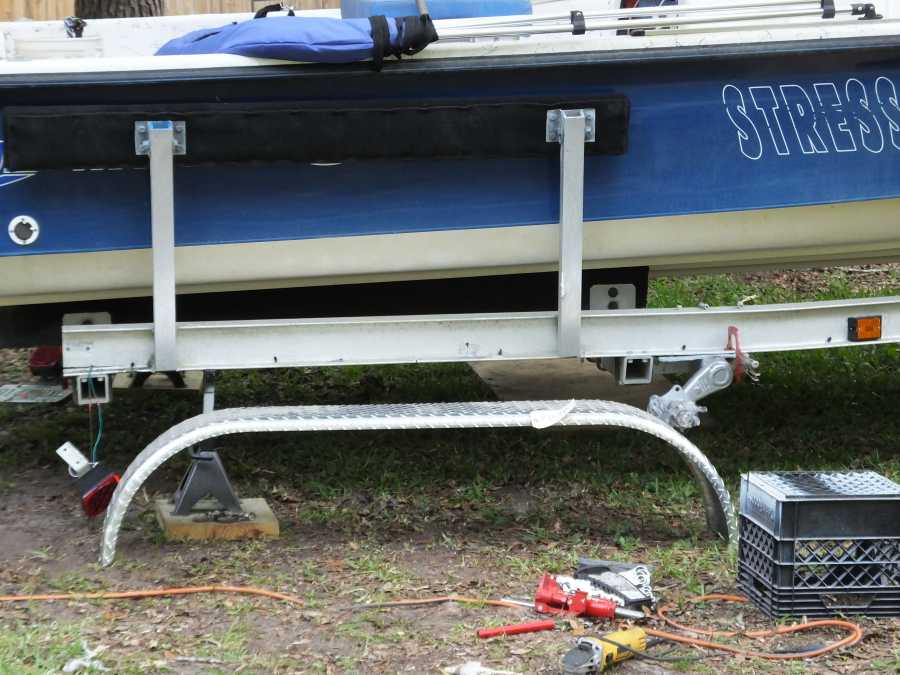 Adding an extra torsion axle to an aluminum boat trailer in St